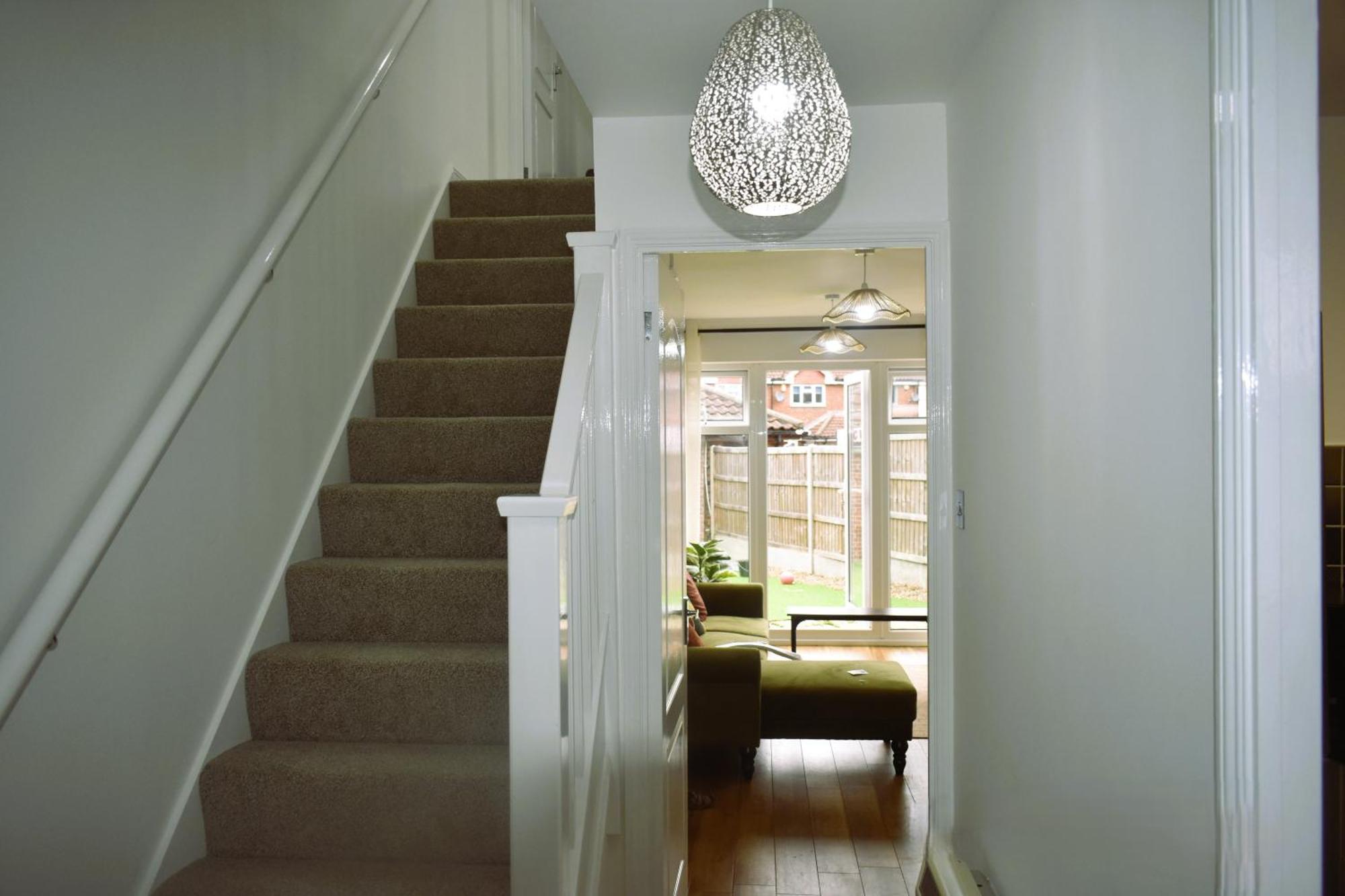 Luxury 2 Bed House With 3 Beds,3 Free Parking Lot In Dartford Near Town Centre, Adjacent Bus Stop, Train Station, Bluewater Mall, 25Mins To London City Airport,20 Miles From Central London Exterior foto