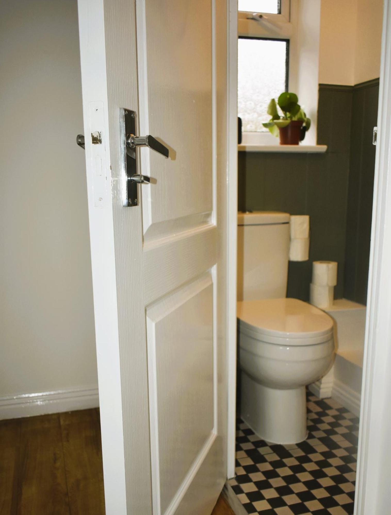 Luxury 2 Bed House With 3 Beds,3 Free Parking Lot In Dartford Near Town Centre, Adjacent Bus Stop, Train Station, Bluewater Mall, 25Mins To London City Airport,20 Miles From Central London Exterior foto